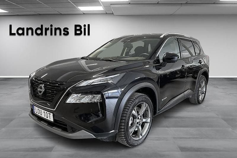 Svart (diamond black) Begagnad 2023 Nissan X-Trail N-Connecta SUV | 389 900 kr (Bra pris) - Bild 1/3