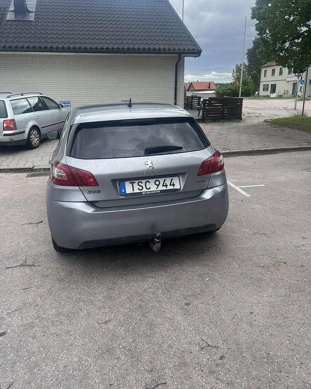 Begagnad 2016 Peugeot 308 Halvkombi | 70 000 kr (Superpris) - Bild 1/4