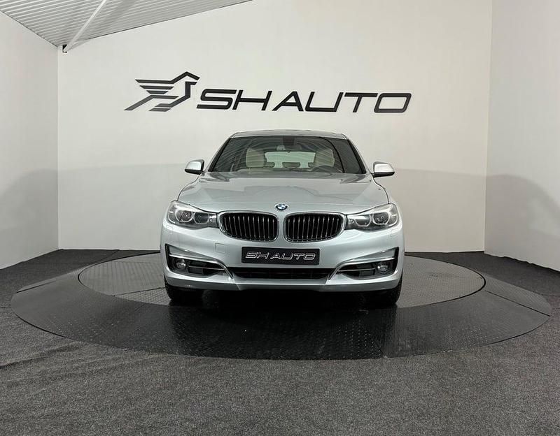 Begagnad BMW 330 Gran Turismo Luxury Line 252 HK (185 kW) 2018 Silver Kombi