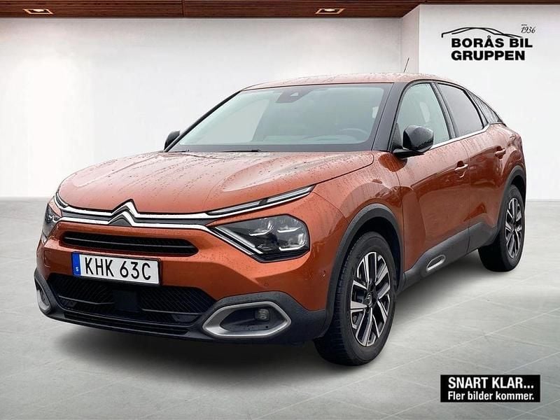 Orange Begagnad 2022 Citroën C4 PureTech Halvkombi | 199 000 kr (Marknadspris) - Bild 1/2