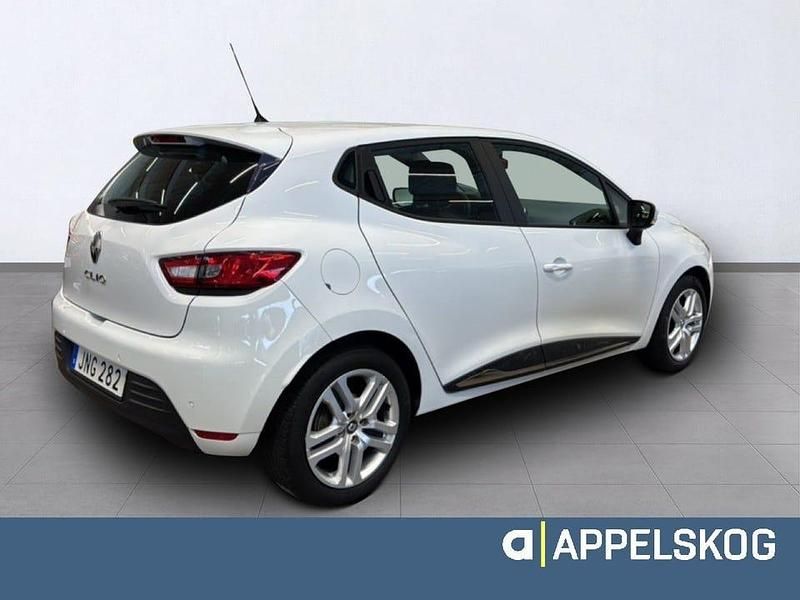 Begagnad Renault Clio IV 73 HK (53 kW) 2018 Vit Halvkombi