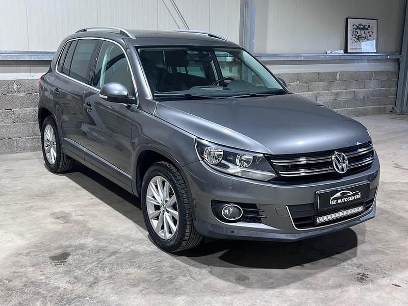 Begagnad VW Tiguan Sportline 177 HK (130 kW) 2014 Mörkgrå SUV