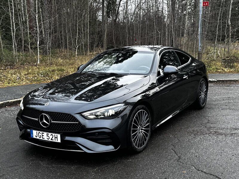 Svart Begagnad 2024 Mercedes CLE220 AMG line Sportkupé | 750 000 kr - Bild 1/4