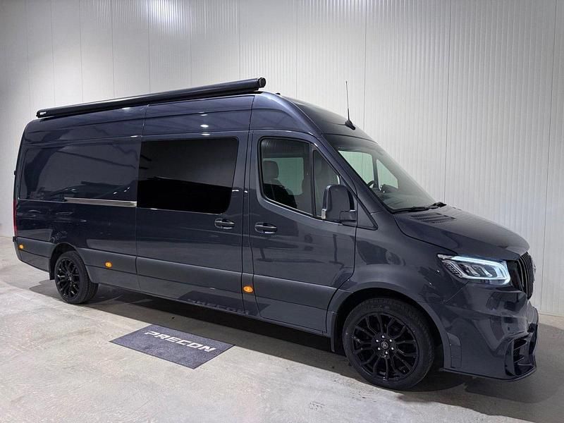 Mörkgrå (grå) Begagnad 2019 Mercedes Sprinter AMG Van | 979 000 kr - Bild 1/4
