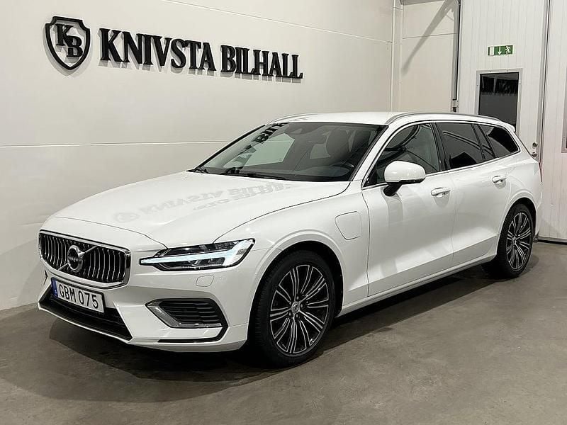Vit Begagnad 2020 Volvo V60 Inscription Kombi | 269 400 kr (Superpris) - Bild 1/4