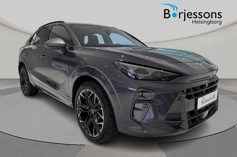 Lila Ny 2025 Cupra Terramar VZ SUV | 579 900 kr (Dyr) - Bild 1/4