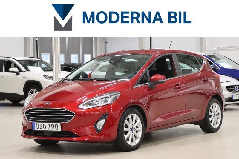 Röd Begagnad 2017 Ford Fiesta Titanium Halvkombi | 139 900 kr (Marknadspris) - Bild 1/4
