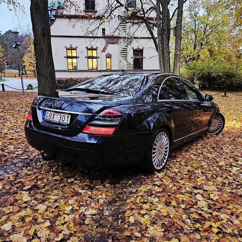 Begagnad Mercedes S320 235 HK (172 kW) 2008 Svart Sedan