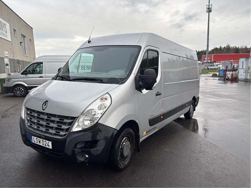 Grå Begagnad 2011 Renault Master | 55 000 kr (Superpris) - Bild 1/4