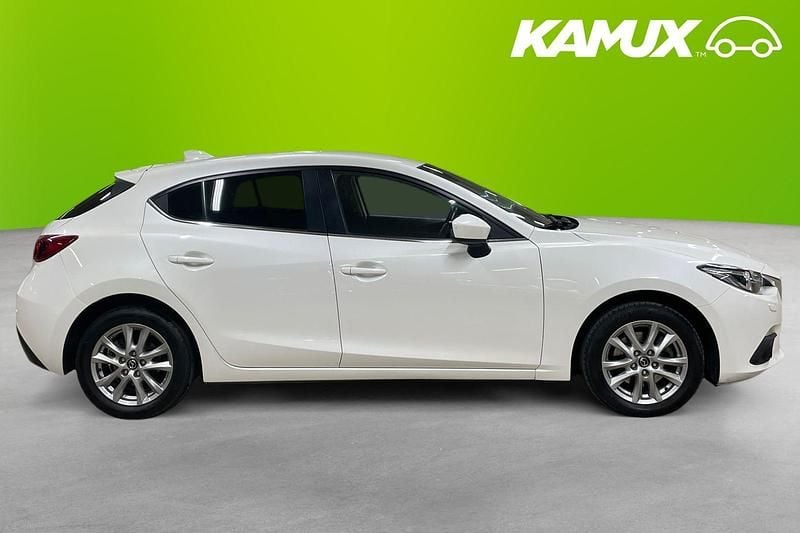 Begagnad Mazda 3 Inclusive 150 HK (110 kW) 2014 Vit Halvkombi