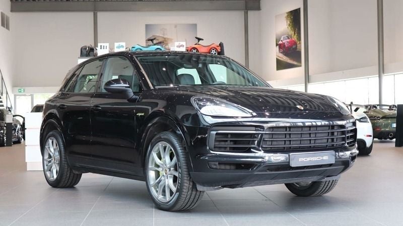 Svart Begagnad 2019 Porsche Cayenne SUV | 569 000 kr (Superpris) - Bild 1/4