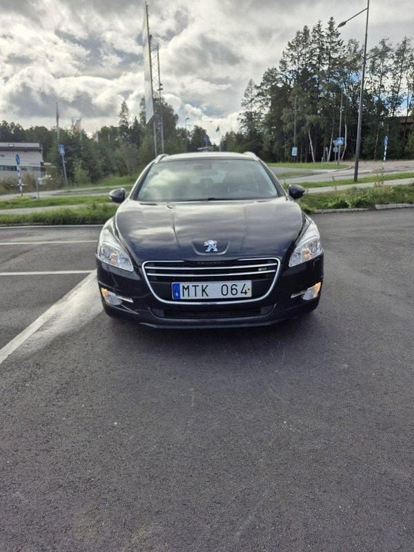Grå Begagnad 2012 Peugeot 508 Kombi | 73 000 kr (Marknadspris) - Bild 1/4