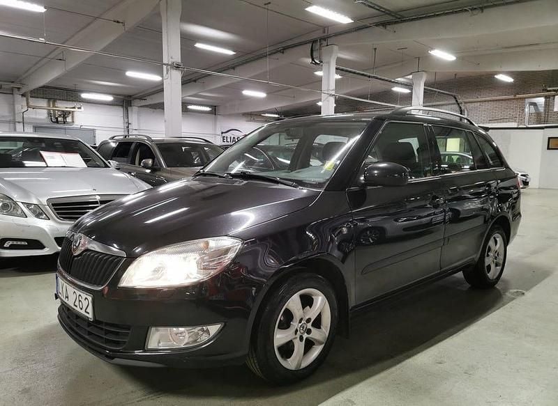 Begagnad Skoda Fabia Elegance 86 HK (63 kW) 2010 Svart Kombi