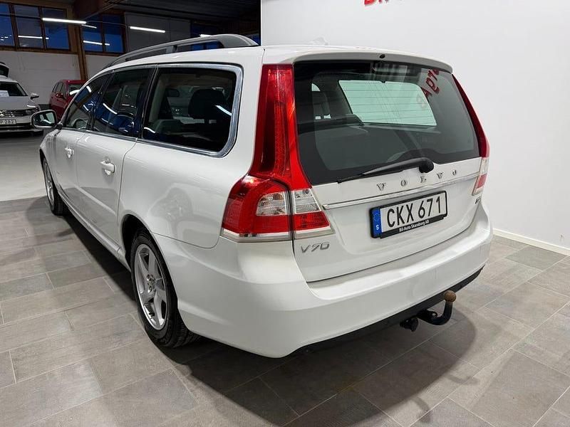 Begagnad Volvo V70 Momentum 116 HK (85 kW) 2014 Vit Kombi