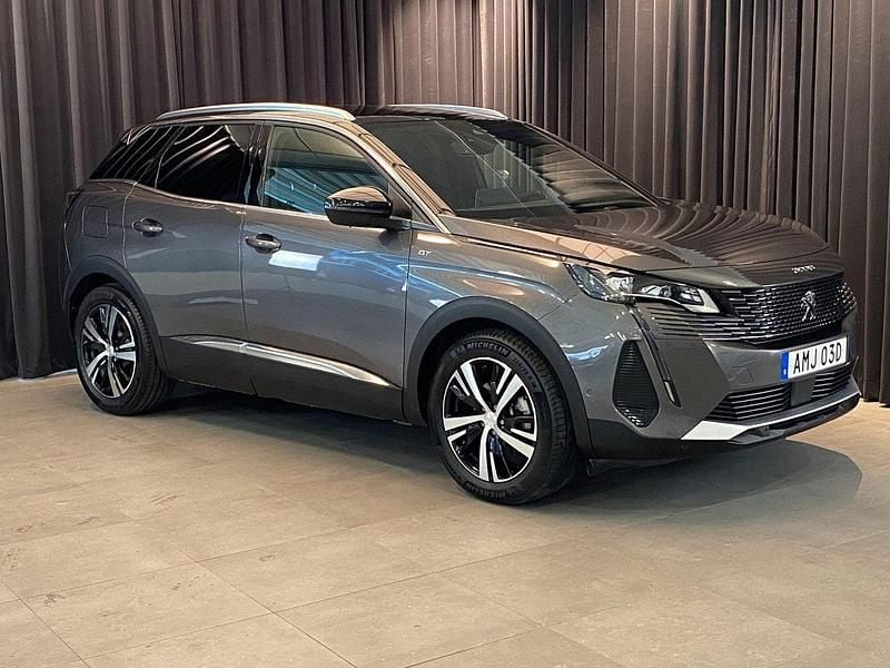 Grå Begagnad 2024 Peugeot 3008 GT SUV | 289 500 kr (Marknadspris) - Bild 1/4