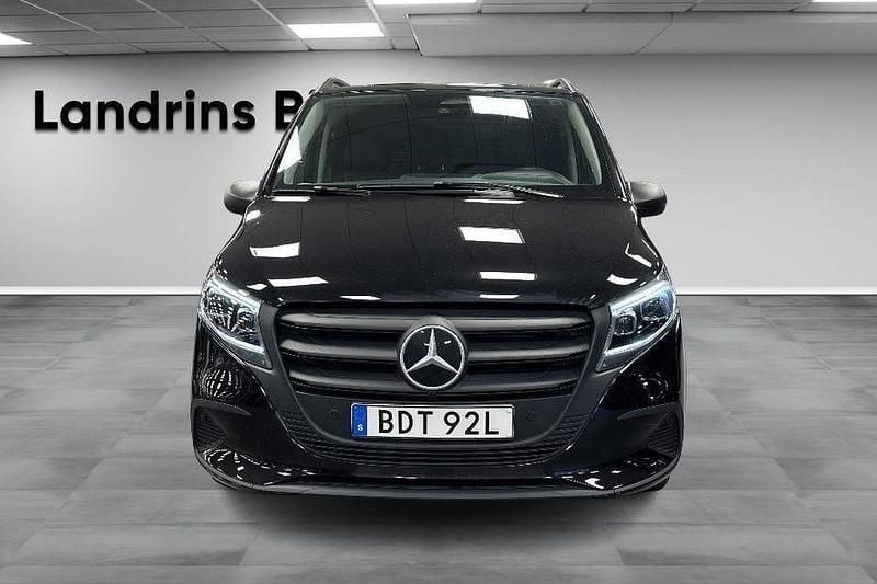 Ny Mercedes Vito 163 HK (119 kW) 2025 Svart Van