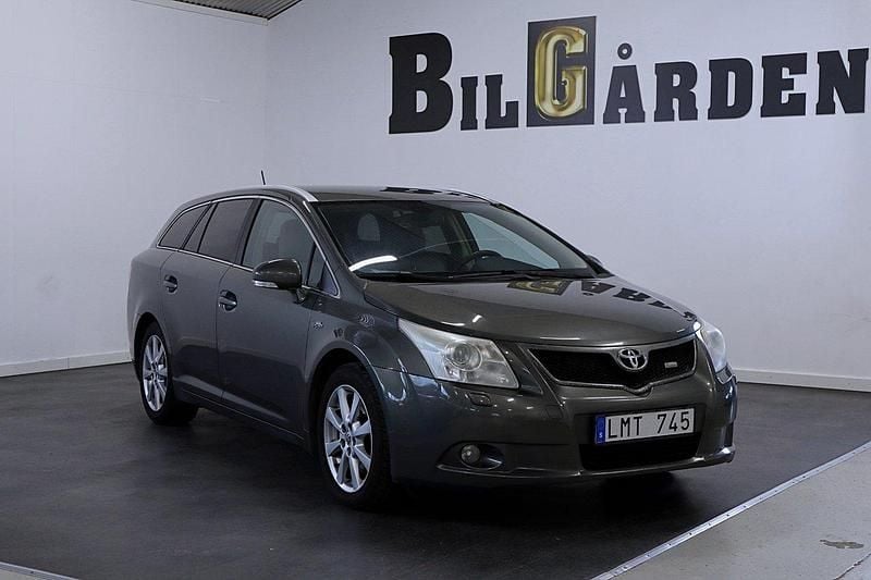 Grön Begagnad 2008 Toyota Avensis Kombi | 34 900 kr (Marknadspris) - Bild 1/4