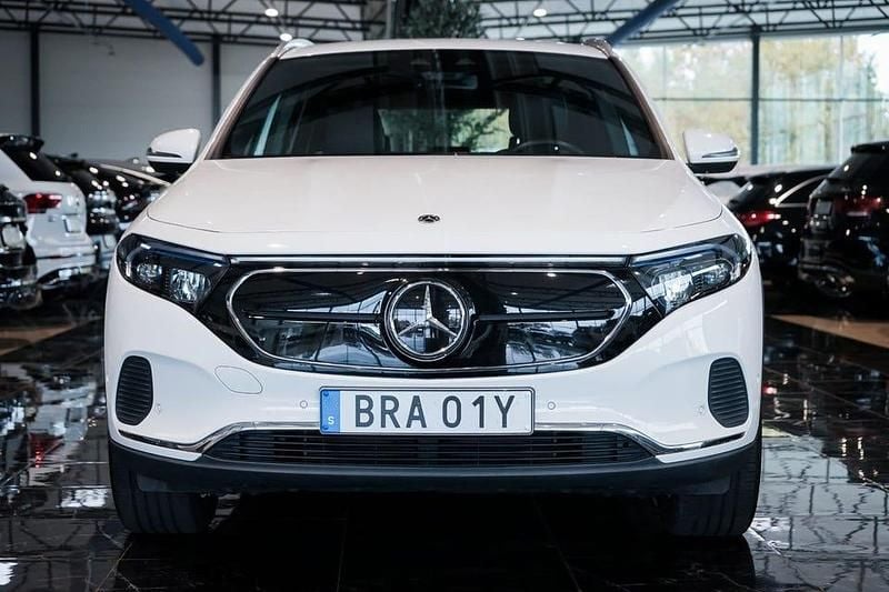 Begagnad Mercedes EQA250 139 kW (190 HK) 2022 Vit SUV