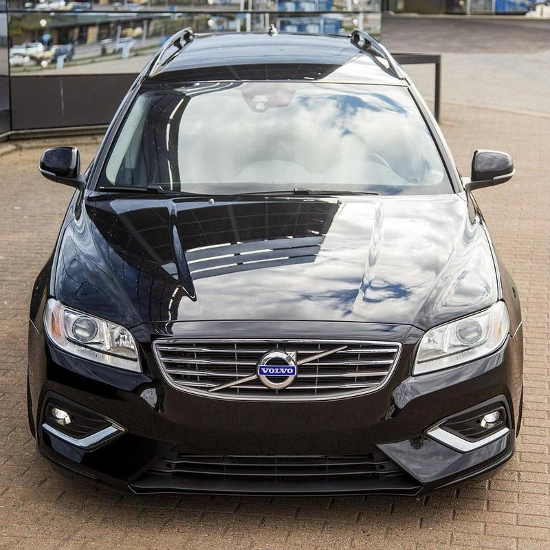 Svart Begagnad 2015 Volvo V70 Kombi | 200 000 kr (Dyr) - Bild 1/4