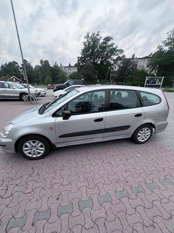 Grå Begagnad 2001 Honda Stream Minibuss | 18 500 kr - Bild 1/4