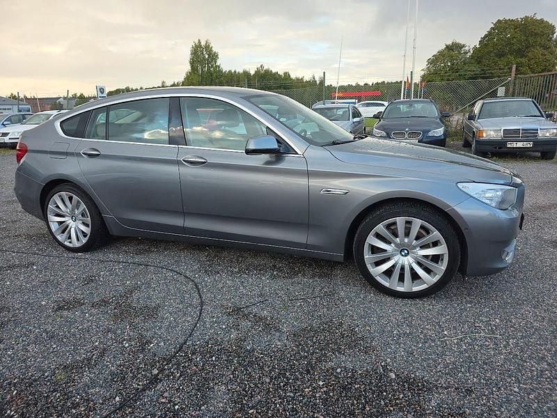Ljusgrå (grå) Begagnad 2010 BMW 550 Gran Turismo Halvkombi | 99 000 kr - Bild 1/4