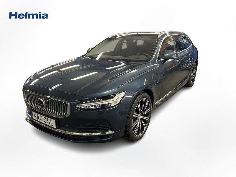 Mörkblå (blå) Begagnad 2023 Volvo V90 Core Kombi | 419 000 kr (Marknadspris) - Bild 1/4