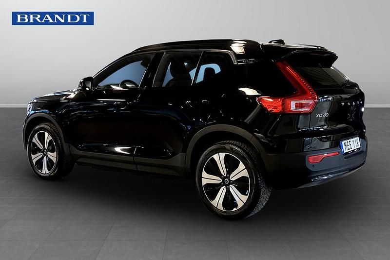 Begagnad Volvo XC40 Single Motor 175 kW (238 HK) 2023 Svart SUV