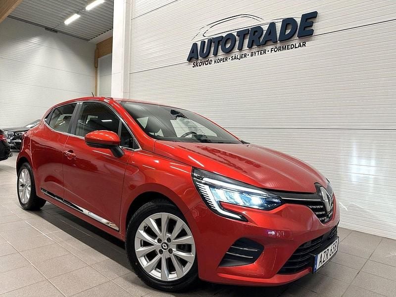 Röd Begagnad 2022 Renault Clio V Intens Halvkombi | 147 900 kr (Lite dyr) - Bild 1/4
