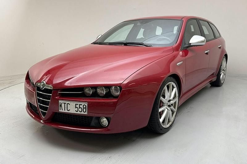 Röd Begagnad 2010 Alfa Romeo 159 | 80 000 kr - Bild 1/4