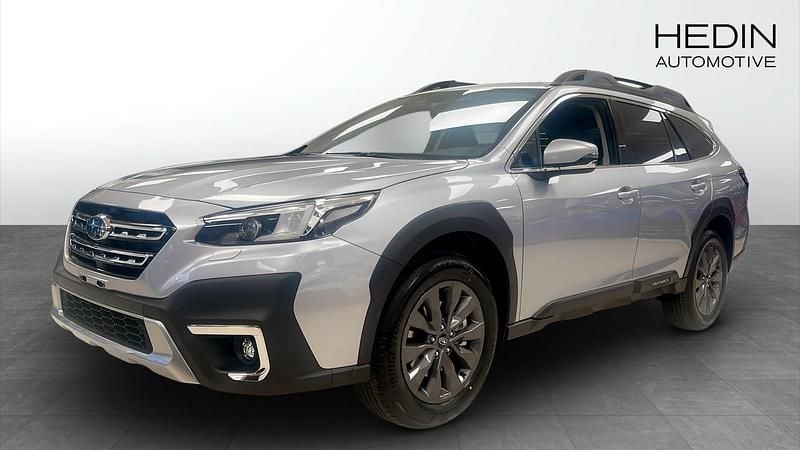 Grå (silver) Begagnad 2025 Subaru Outback SUV | 419 900 kr (Marknadspris) - Bild 1/4