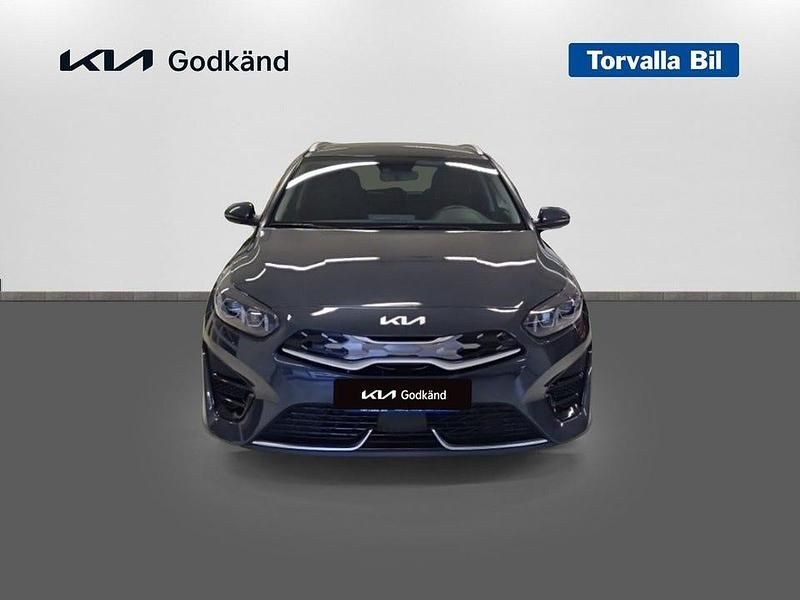 Begagnad Kia Ceed Sportswagon 141 HK (103 kW) 2024 Grå Kombi