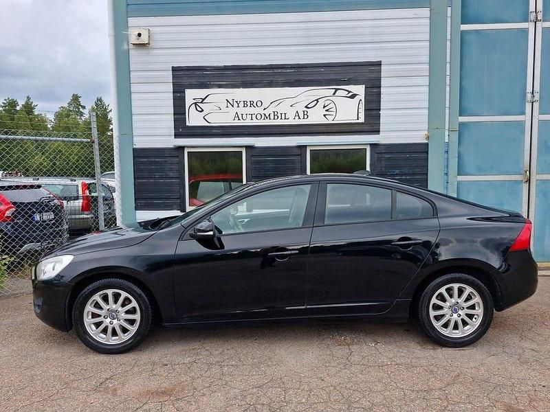 Begagnad Volvo S60 Kinetic 116 HK (85 kW) 2011 Svart Sedan