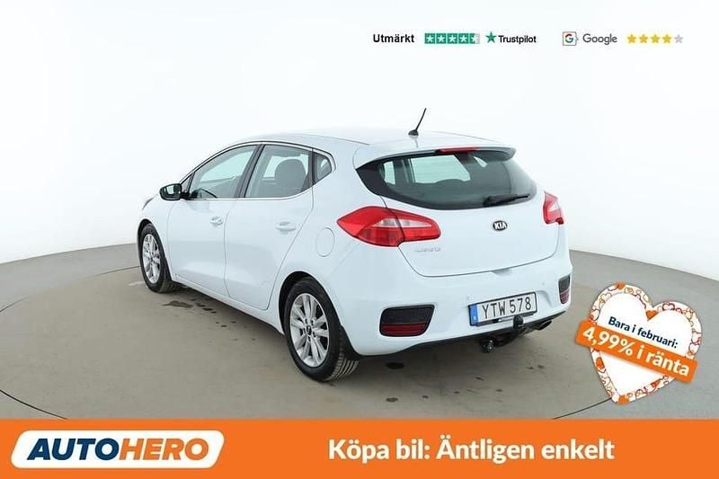 Begagnad Kia Ceed Advance 136 HK (100 kW) 2017 Vit Halvkombi