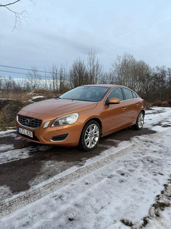 Begagnad Volvo S60 Momentum 163 HK (119 kW) 2012 Sedan