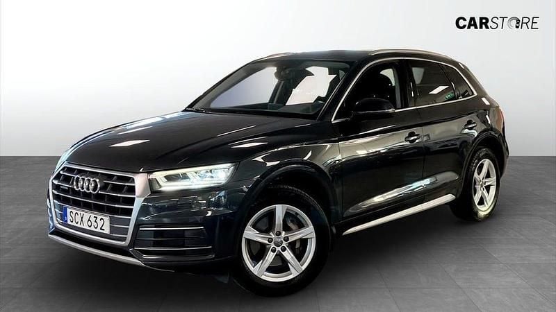Grå Begagnad 2018 Audi Q5 SUV | 224 900 kr (Marknadspris) - Bild 1/4