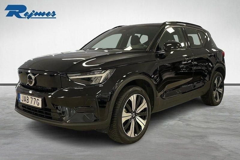 Svart Begagnad 2022 Volvo XC40 Core SUV | 299 900 kr (Superpris) - Bild 1/4