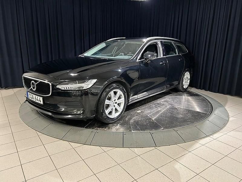 Begagnad Volvo V90 190 HK (139 kW) 2018 Svart Kombi
