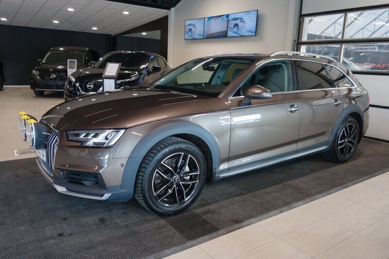 Brun Begagnad 2017 Audi A4 Allroad Kombi | 259 000 kr (Marknadspris) - Bild 1/4