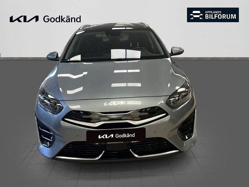 Begagnad Kia Ceed Sportswagon Advance 141 HK (103 kW) 2022 Lunar silver Kombi
