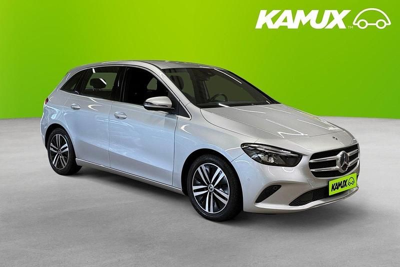 Silver (grå) Begagnad 2019 Mercedes B180 Advantage Minibuss | 234 800 kr (Marknadspris) - Bild 1/3