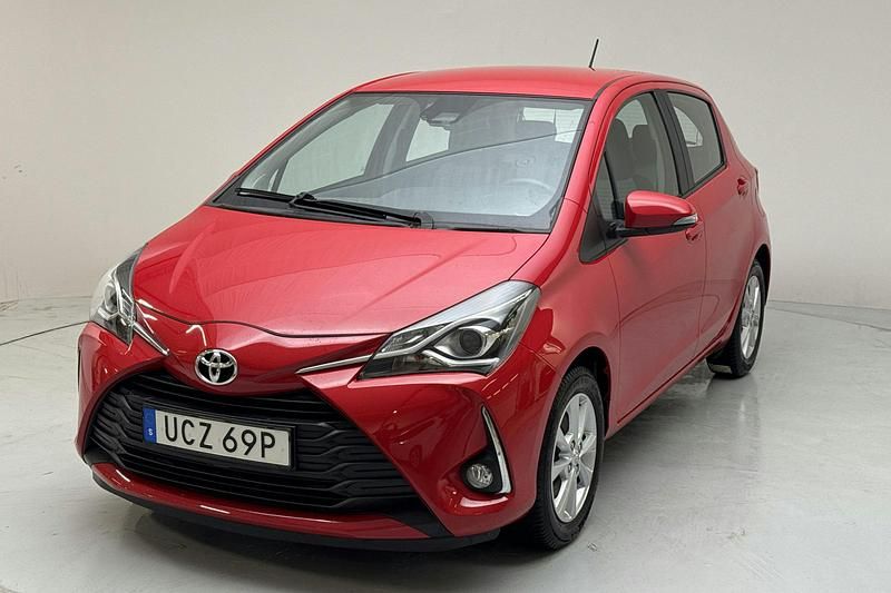 Röd Begagnad 2019 Toyota Yaris Active | 134 800 kr (Bra pris) - Bild 1/4