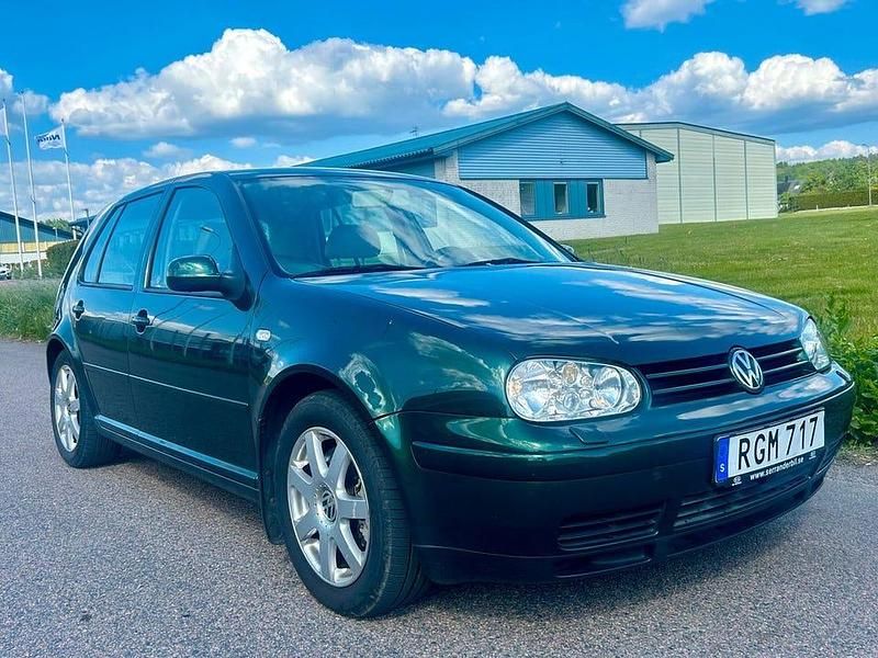 Begagnad VW Golf IV Highline 204 HK (150 kW) 2000 Grön Halvkombi