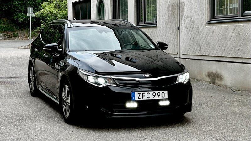 Svart Begagnad 2018 Kia Optima Hybrid Sport Sedan | 129 000 kr (Bra pris) - Bild 1/4