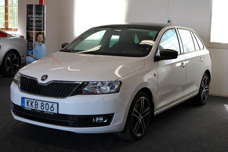 Vit Begagnad 2014 Skoda Rapid Halvkombi | 74 900 kr (Marknadspris) - Bild 1/4