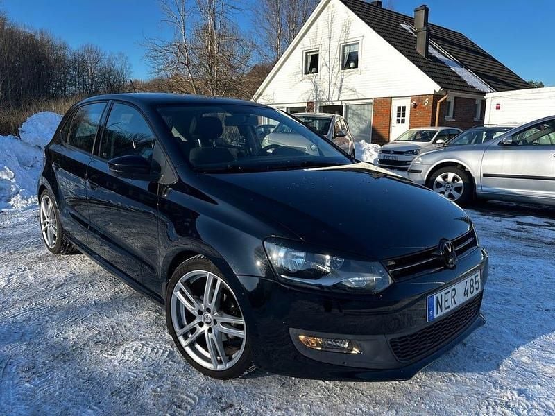 Begagnad VW Polo 90 HK (66 kW) 2013 Svart Halvkombi