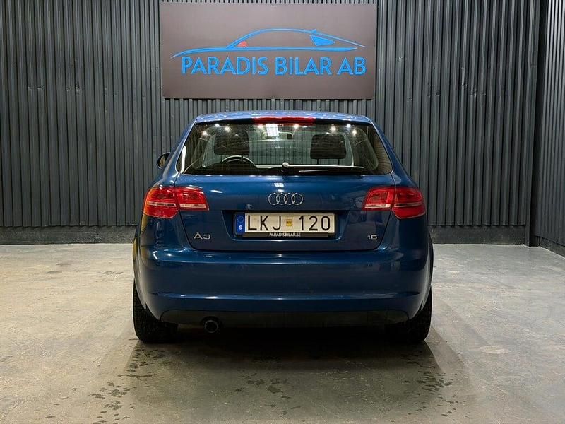 Begagnad Audi A3 Sportback Attraction 102 HK (75 kW) 2008 Blå Halvkombi