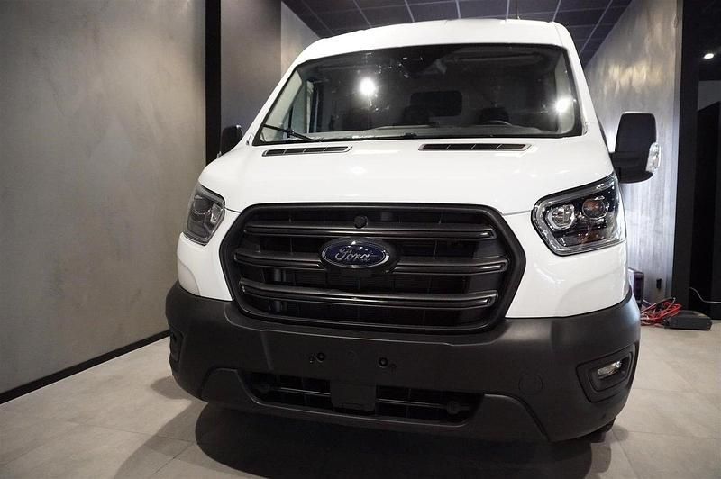 Begagnad Ford Transit Trend 131 HK (96 kW) 2023 Vit Van