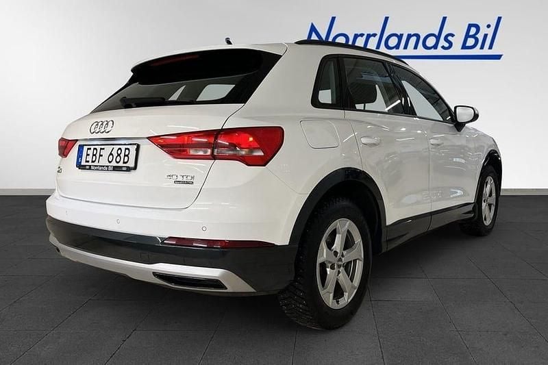 Begagnad Audi Q3 Advanced Plus 190 HK (139 kW) 2019 Ibisvit SUV