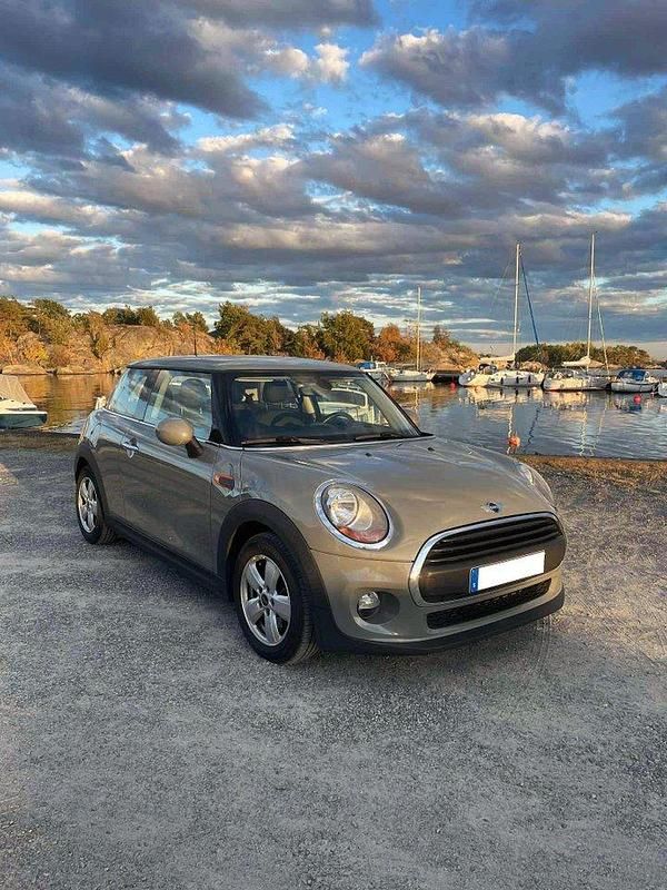 Grå Begagnad 2017 Mini ONE Pepper Halvkombi | 105 000 kr (Marknadspris) - Bild 1/4