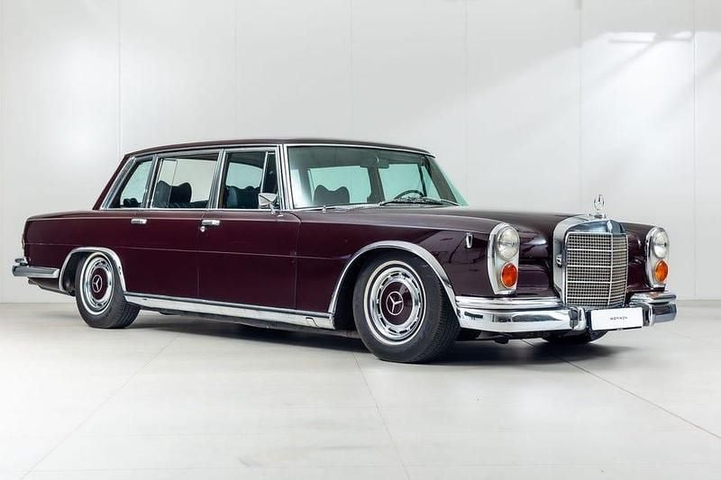 Begagnad Mercedes 600 250 HK (183 kW) 1970 Mörkröd Sedan
